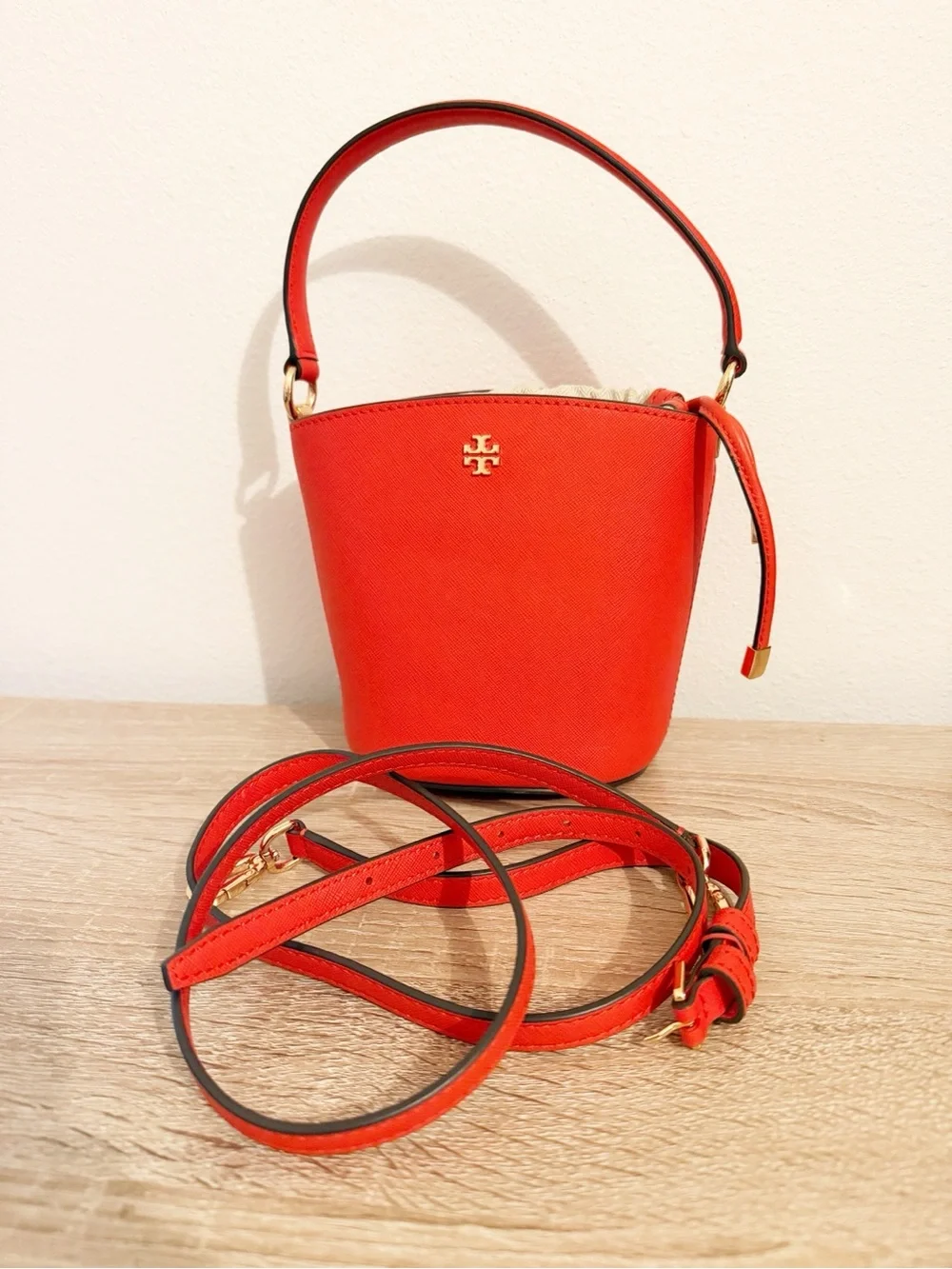 Tory Burch excellent gently